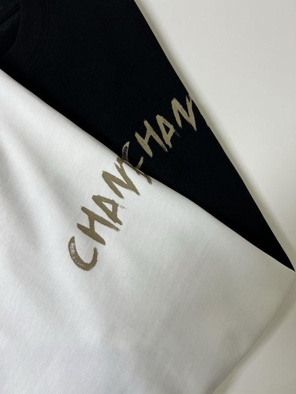 ブランドTシャツ着用イメージ